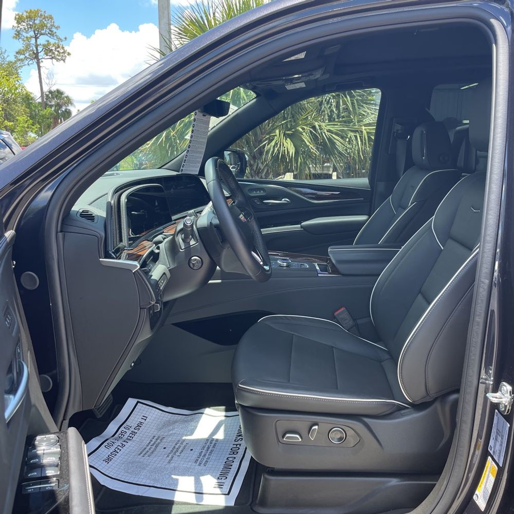 2024 Cadillac Escalade Premium Luxury