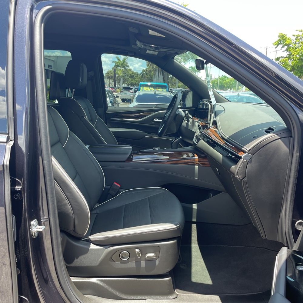 2024 Cadillac Escalade Premium Luxury