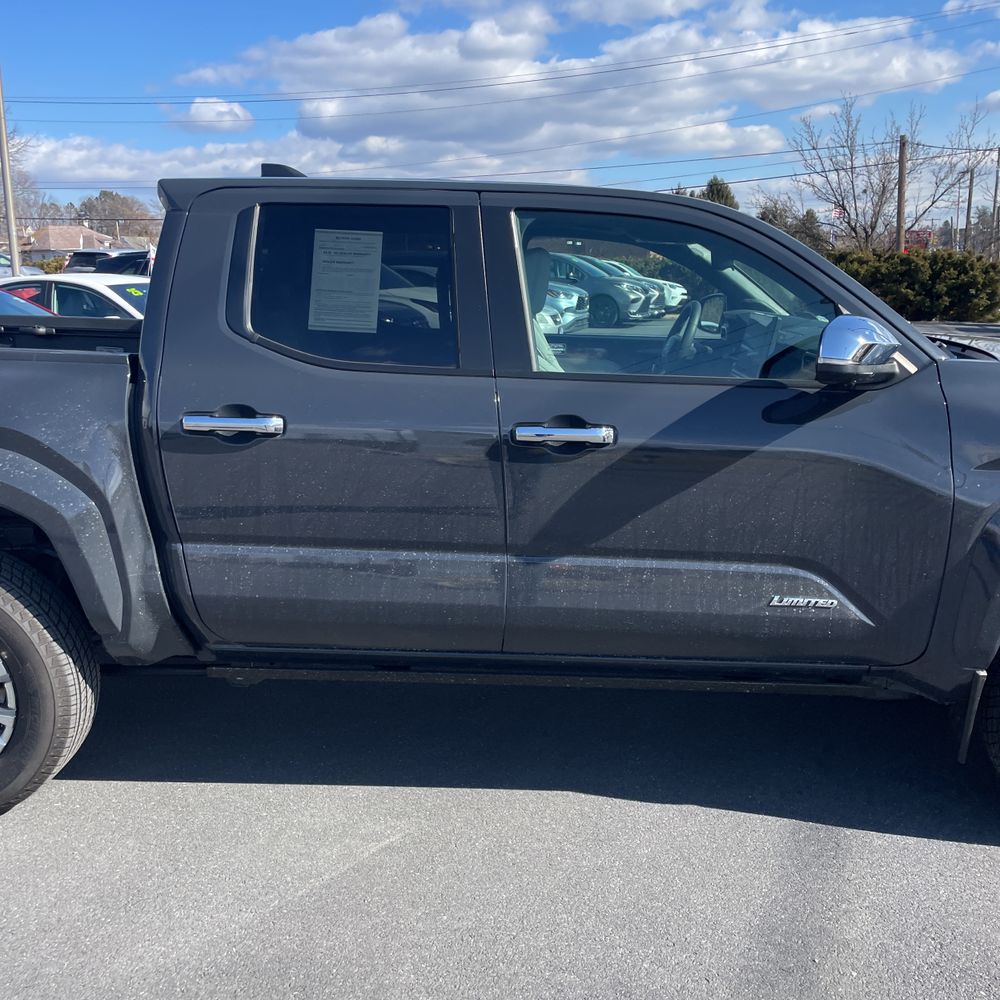 2024 Toyota Tacoma Limited HV