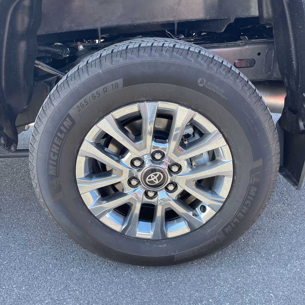 2024 Toyota Tacoma Limited HV