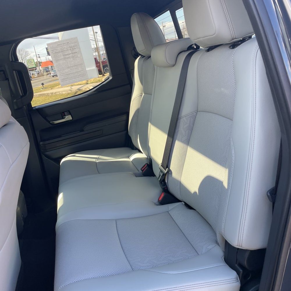 2024 Toyota Tacoma Limited HV