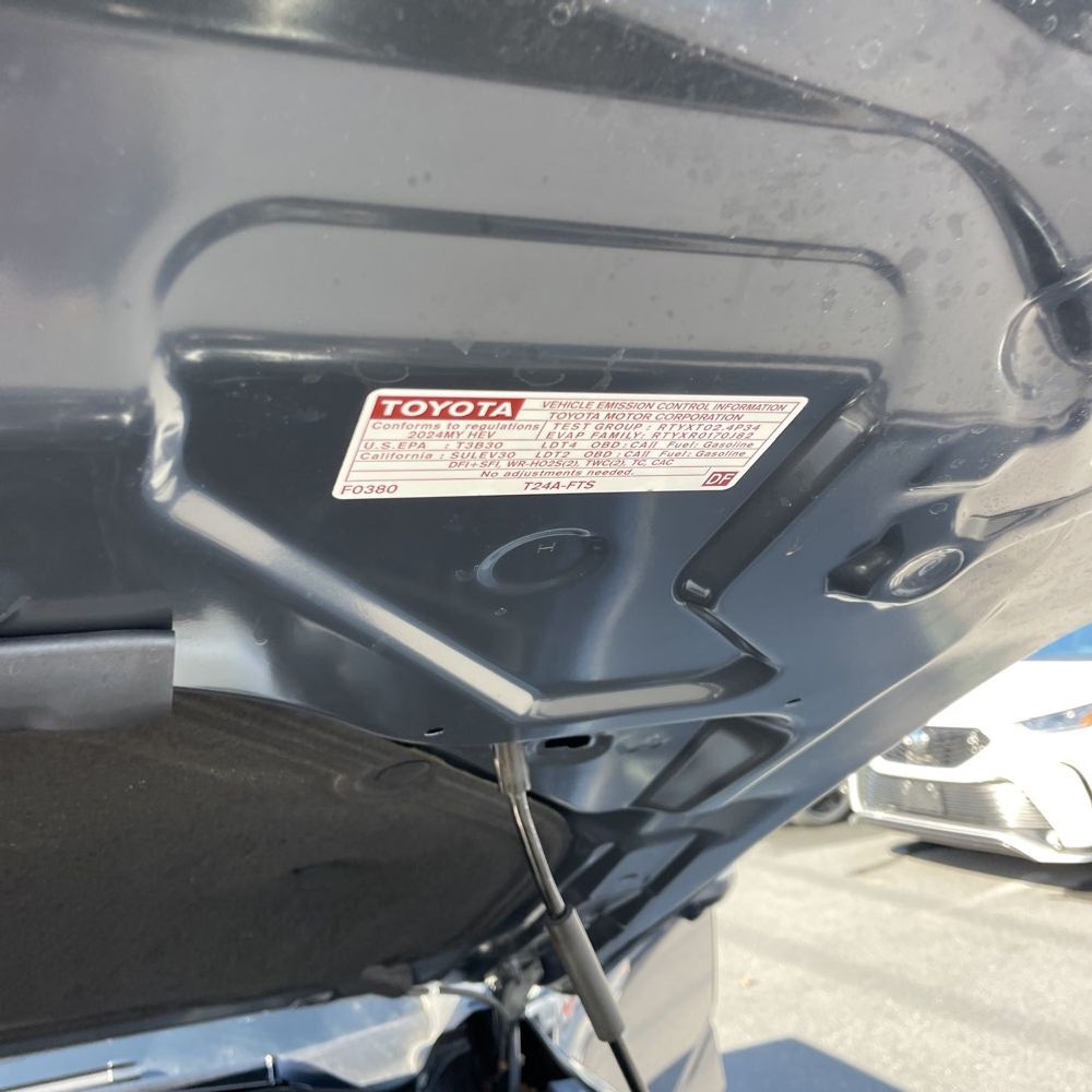 2024 Toyota Tacoma Limited HV