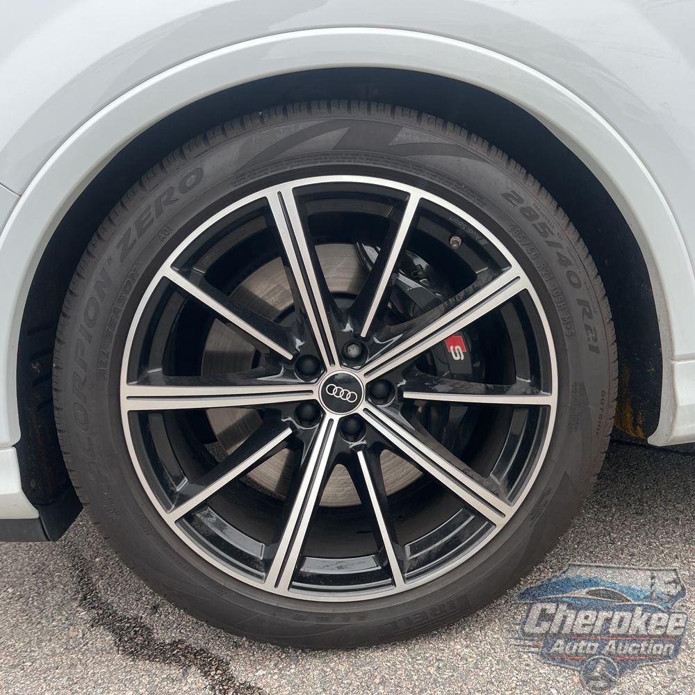 2023 Audi SQ7 Premium Plus