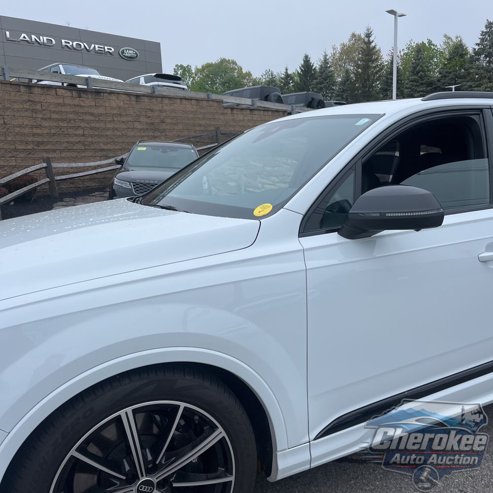 2023 Audi SQ7 Premium Plus