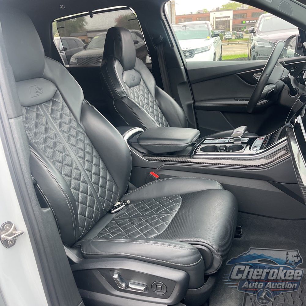 2023 Audi SQ7 Premium Plus