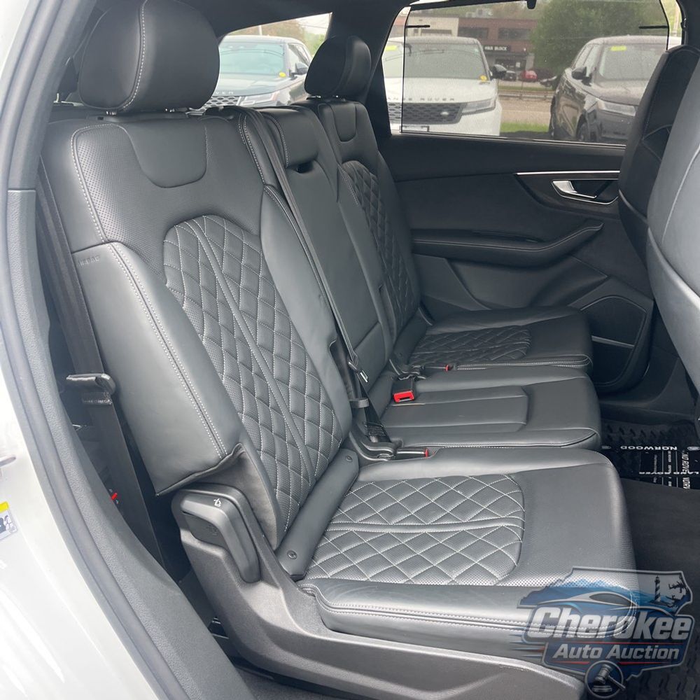 2023 Audi SQ7 Premium Plus