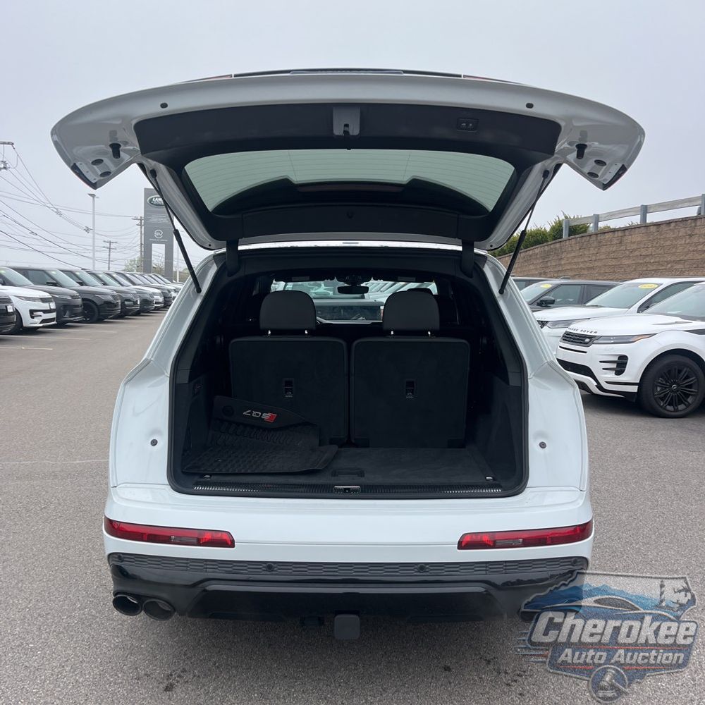 2023 Audi SQ7 Premium Plus