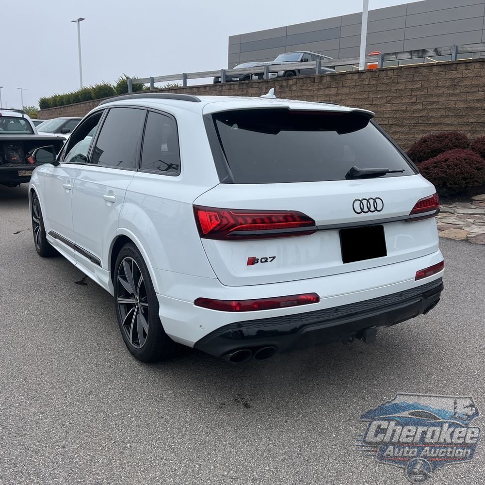 2023 Audi SQ7 Premium Plus