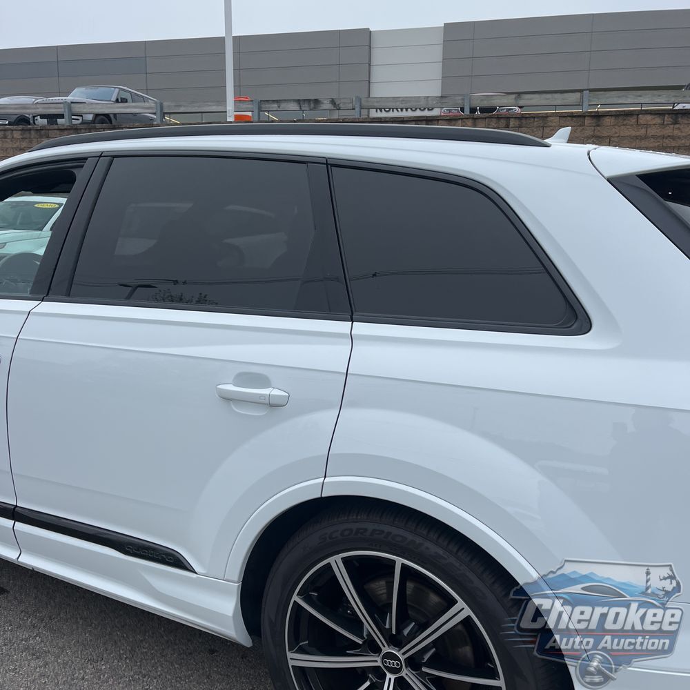 2023 Audi SQ7 Premium Plus