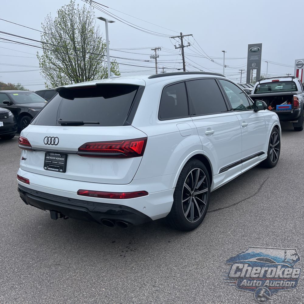 2023 Audi SQ7 Premium Plus