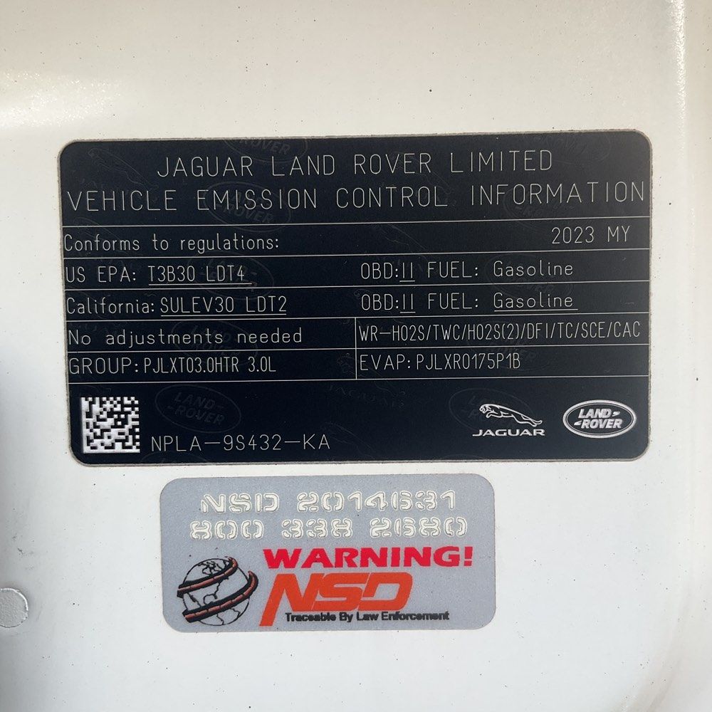 2023 Land Rover Defender 110 SE