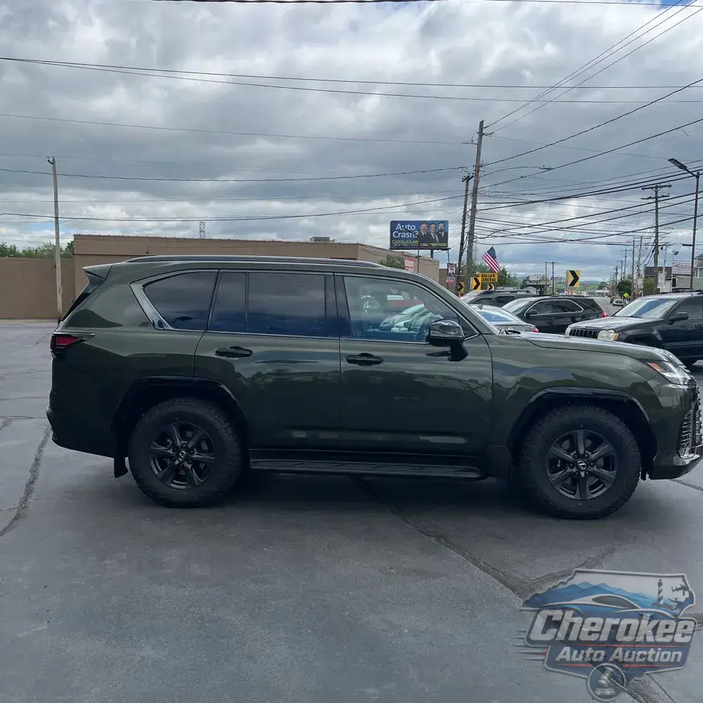 2025 Lexus LX 700h Overtrail