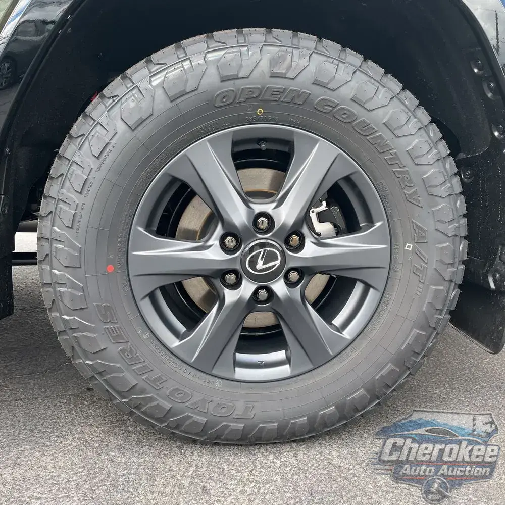 2025 Lexus LX 700h Overtrail