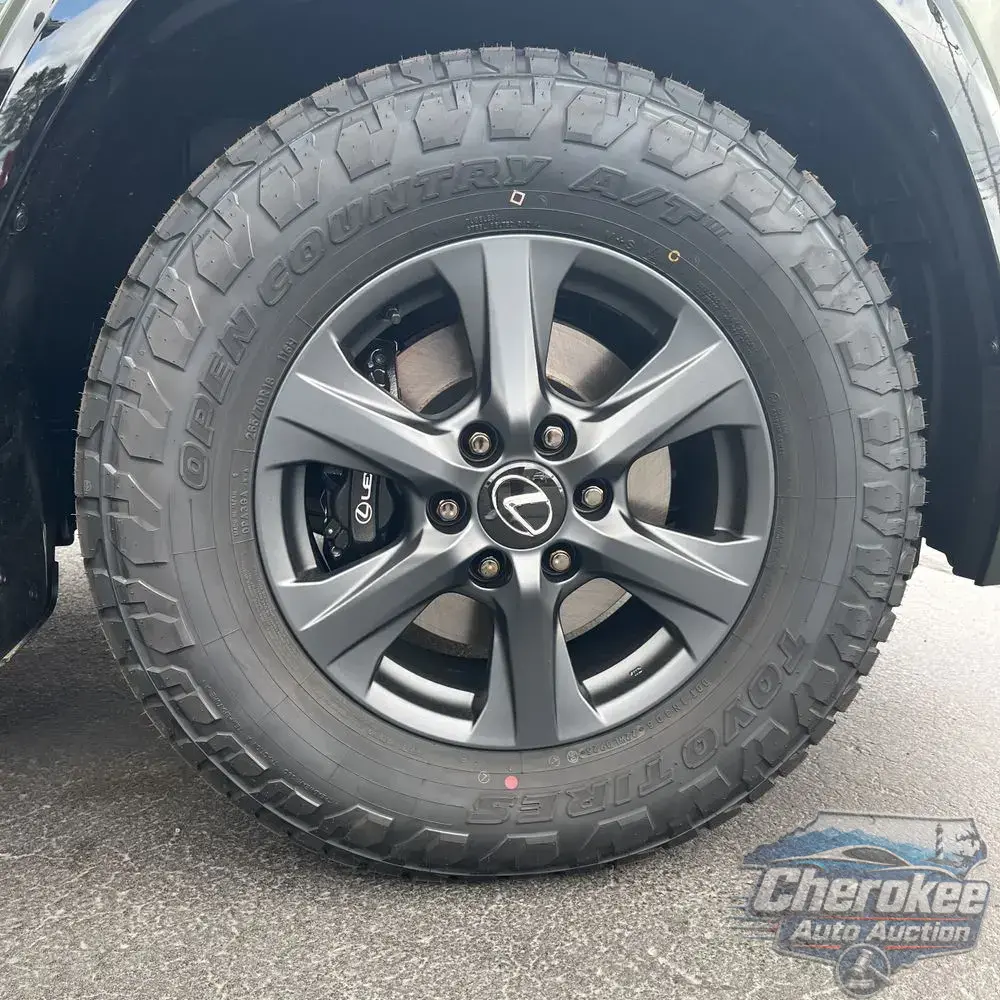 2025 Lexus LX 700h Overtrail