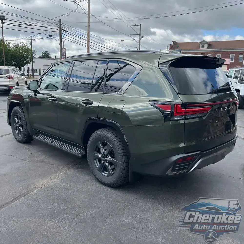 2025 Lexus LX 700h Overtrail