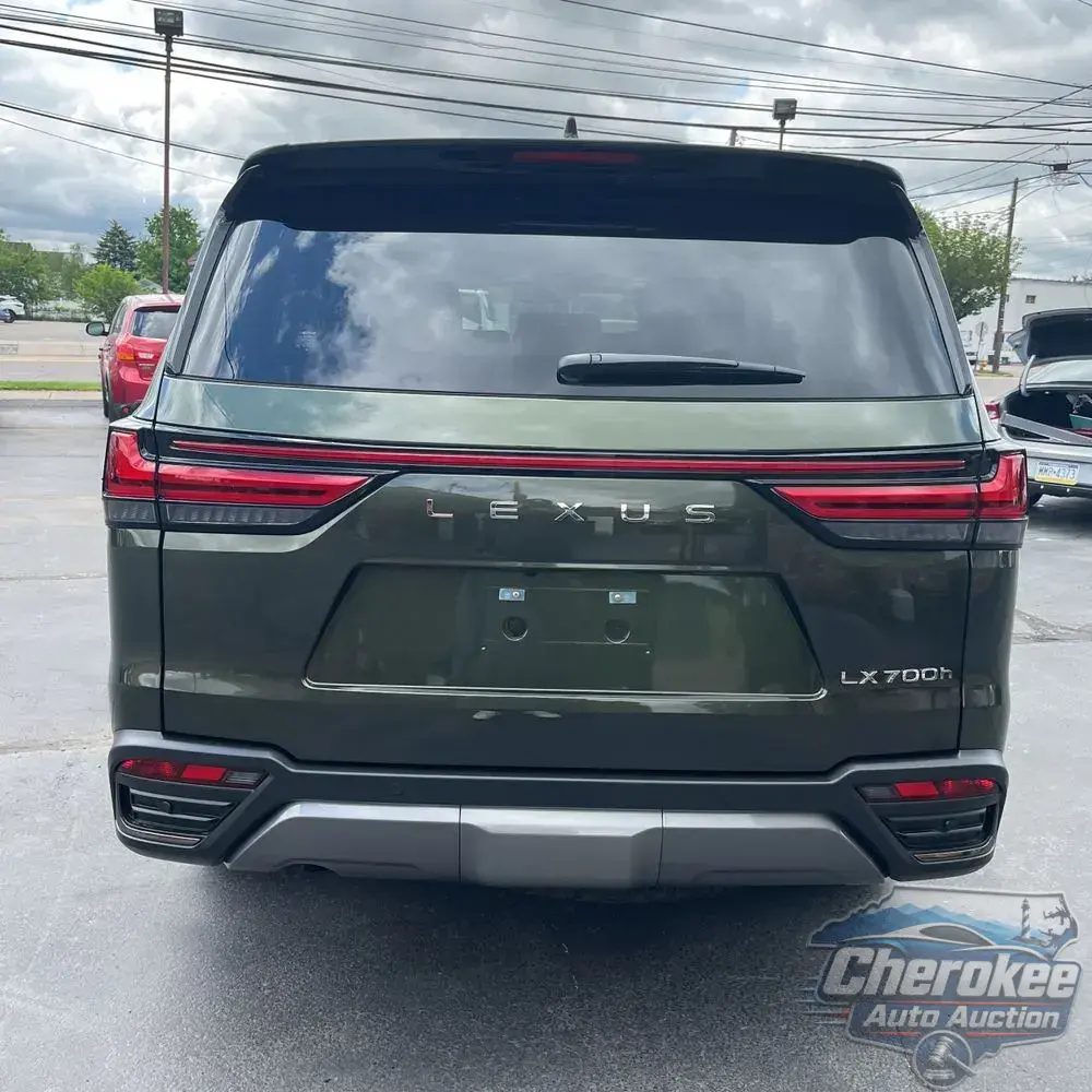 2025 Lexus LX 700h Overtrail