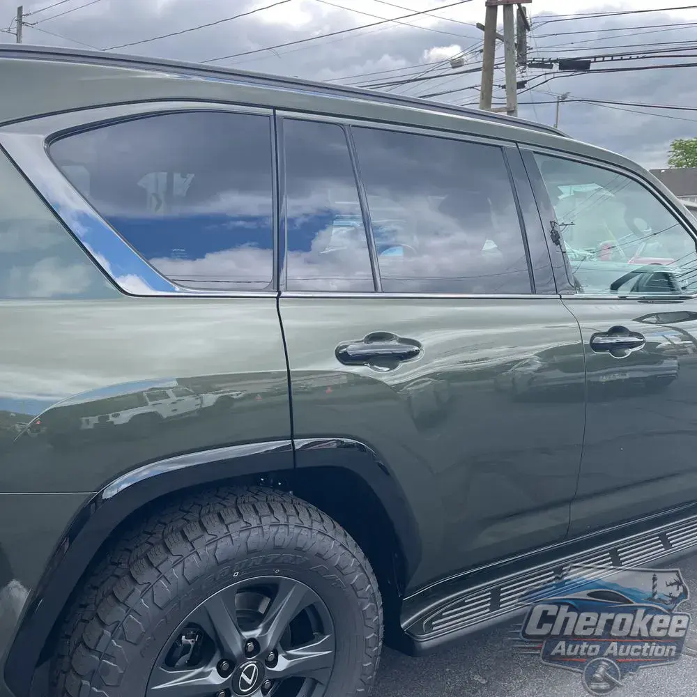 2025 Lexus LX 700h Overtrail