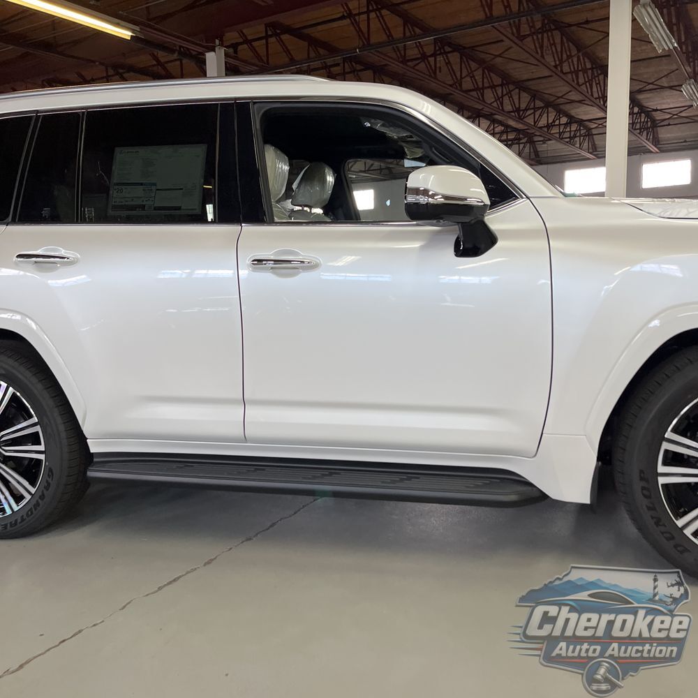 2025 Lexus LX 700h Luxury