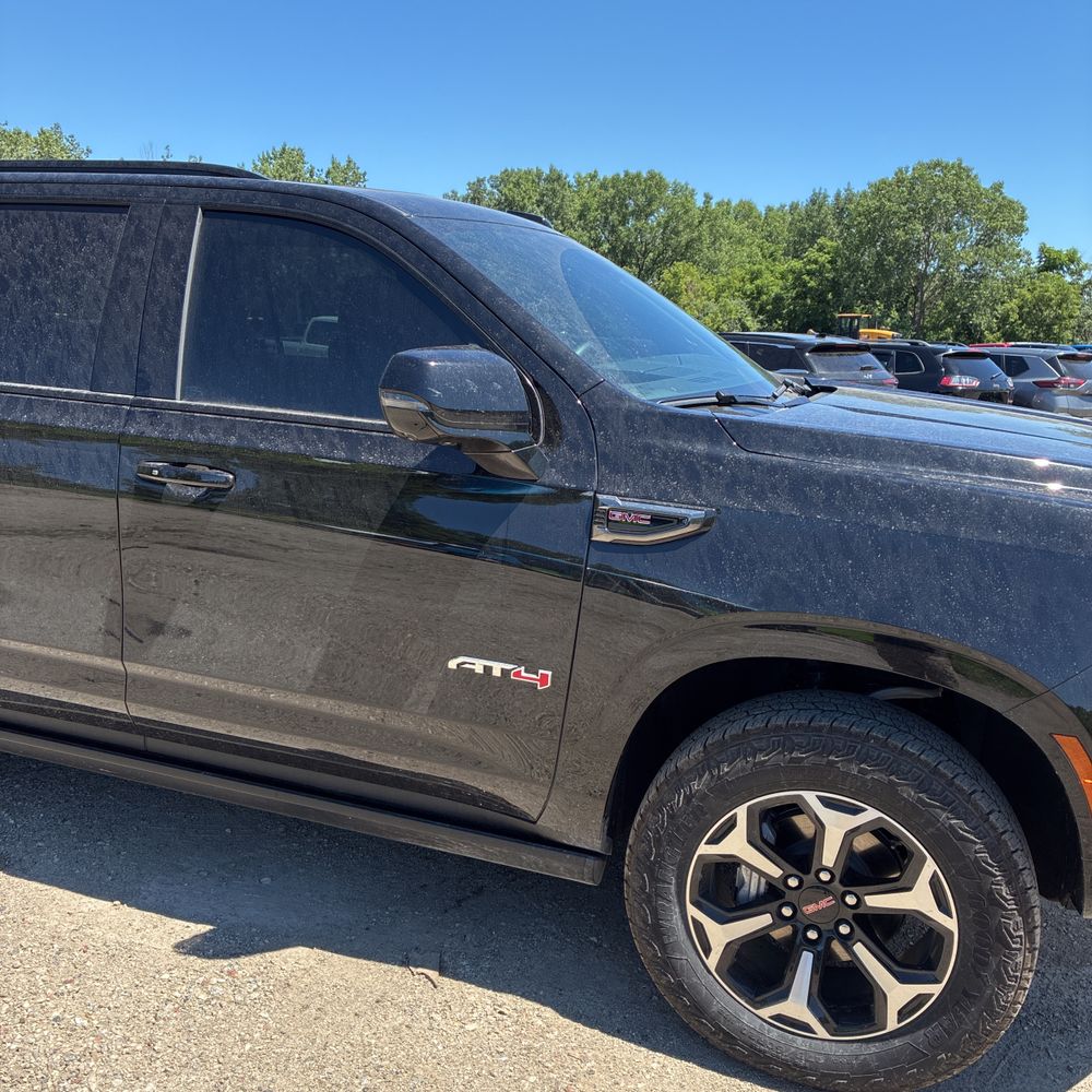 2025 GMC Yukon AT4