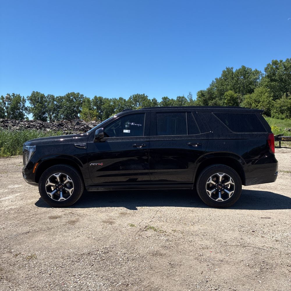 2025 GMC Yukon AT4