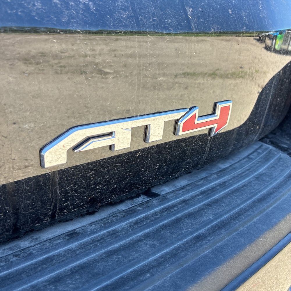 2025 GMC Yukon AT4