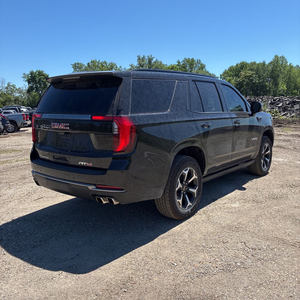 2025 GMC Yukon AT4