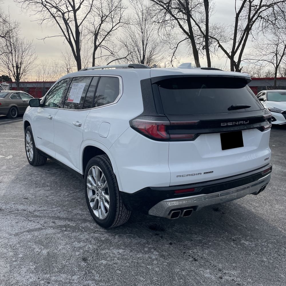 2024 GMC Acadia Denali