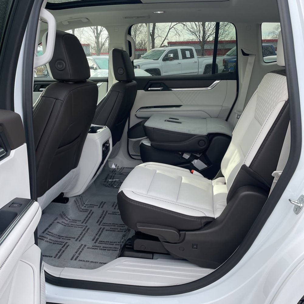 2024 GMC Acadia Denali