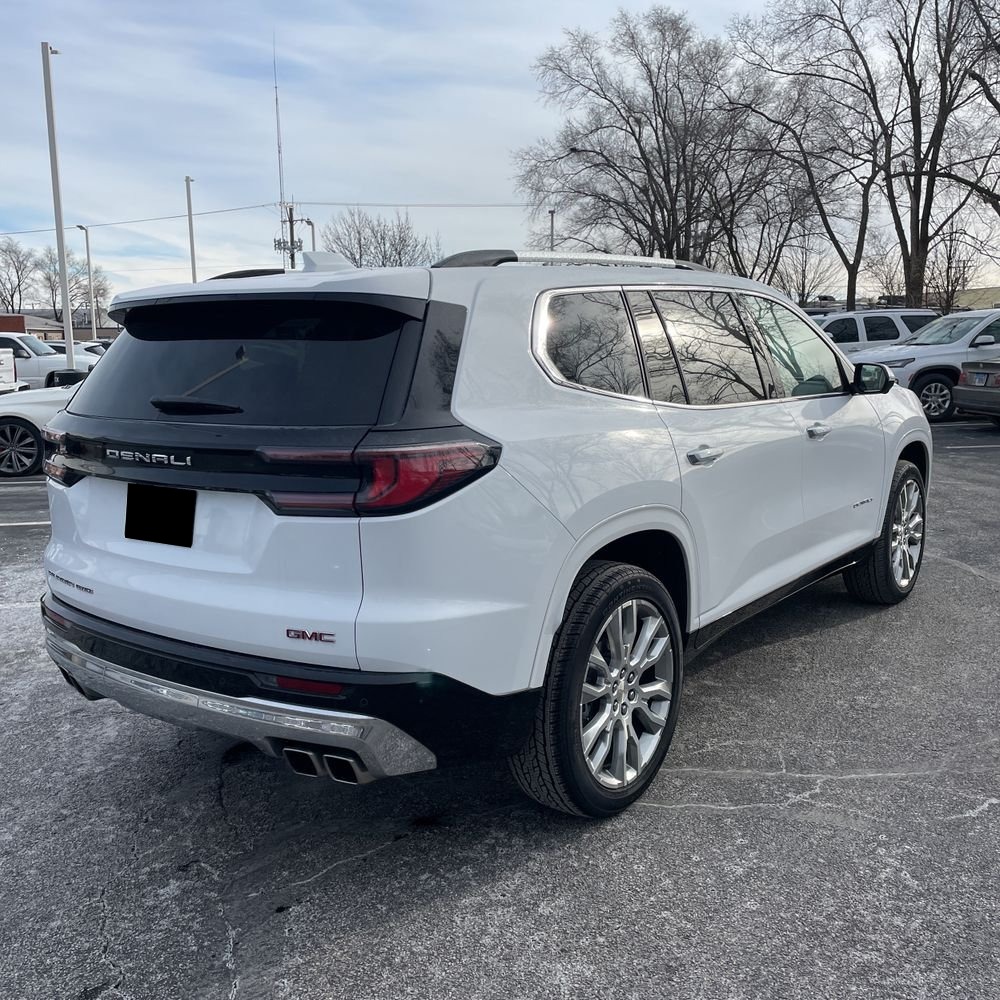 2024 GMC Acadia Denali