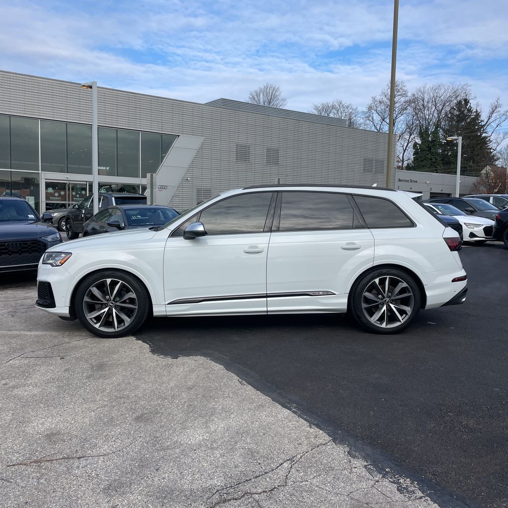 2021 Audi SQ7 Premium Plus