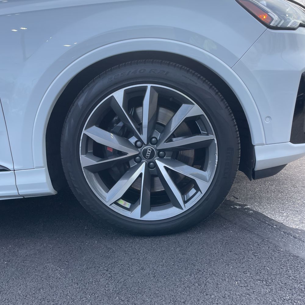 2021 Audi SQ7 Premium Plus