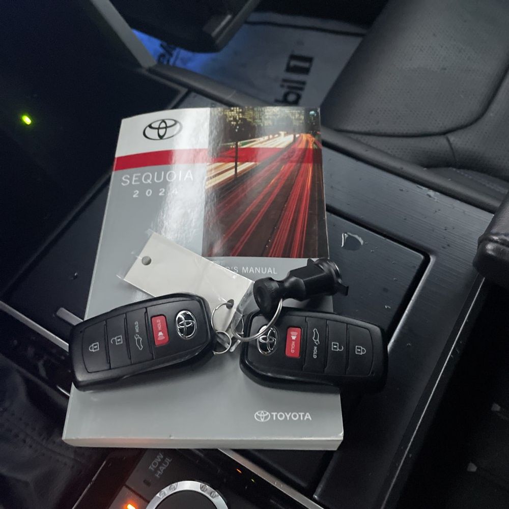 2024 Toyota Sequoia Platinum