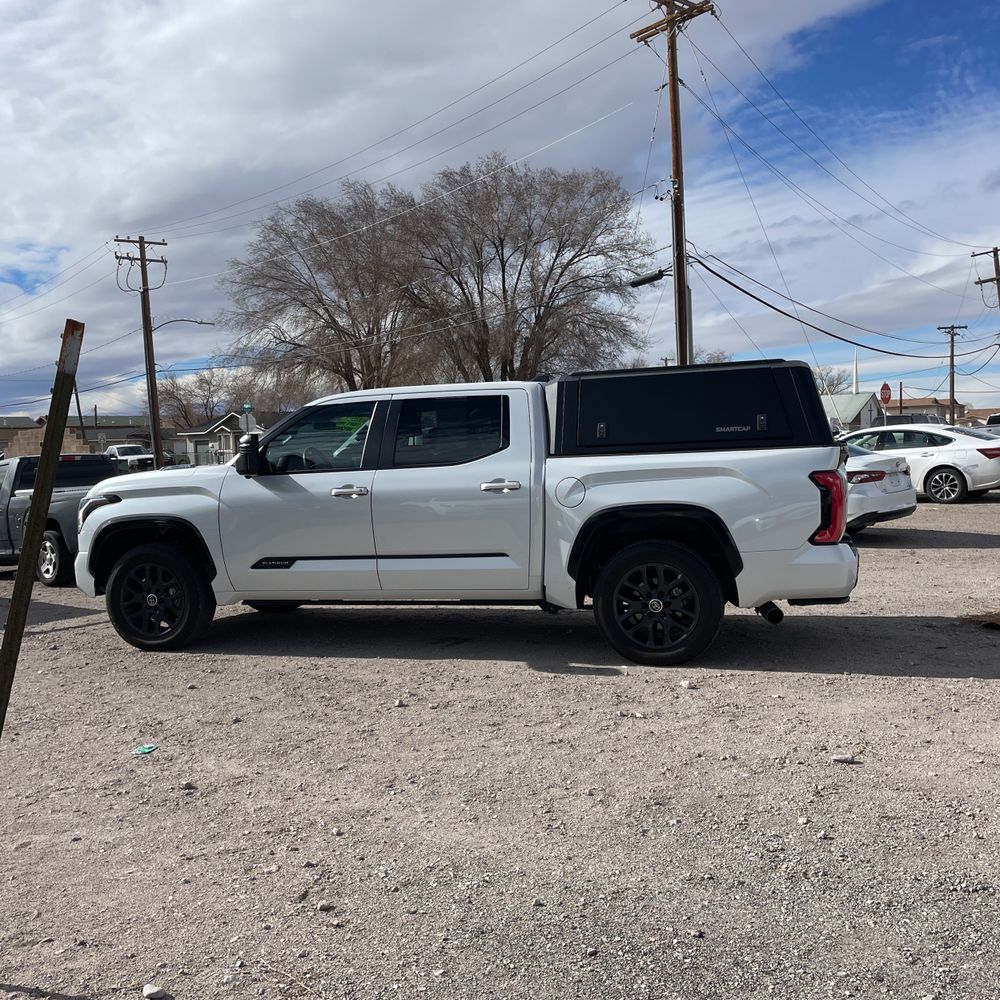 2024 Toyota Tundra Platinum HV