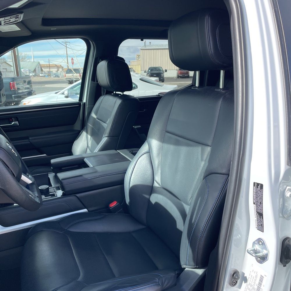 2024 Toyota Tundra Platinum HV