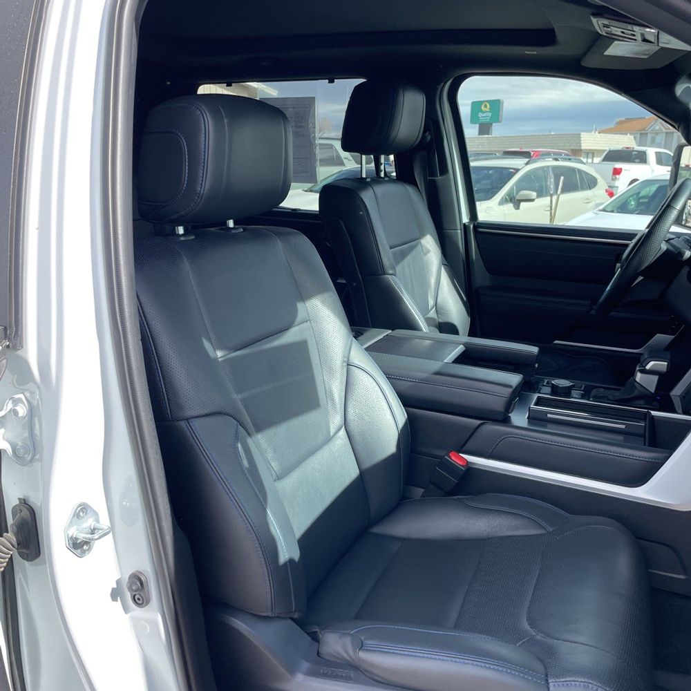 2024 Toyota Tundra Platinum HV