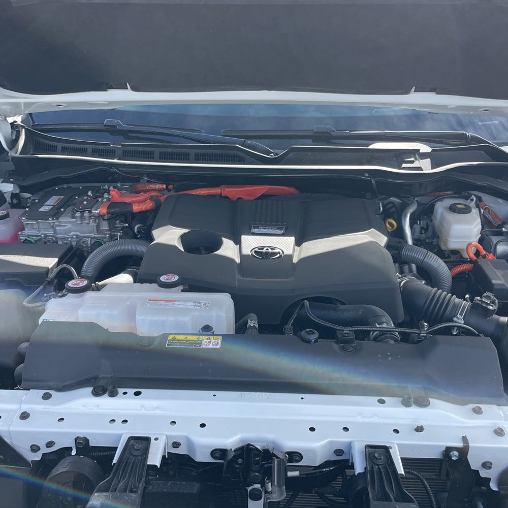 2024 Toyota Tundra Platinum HV