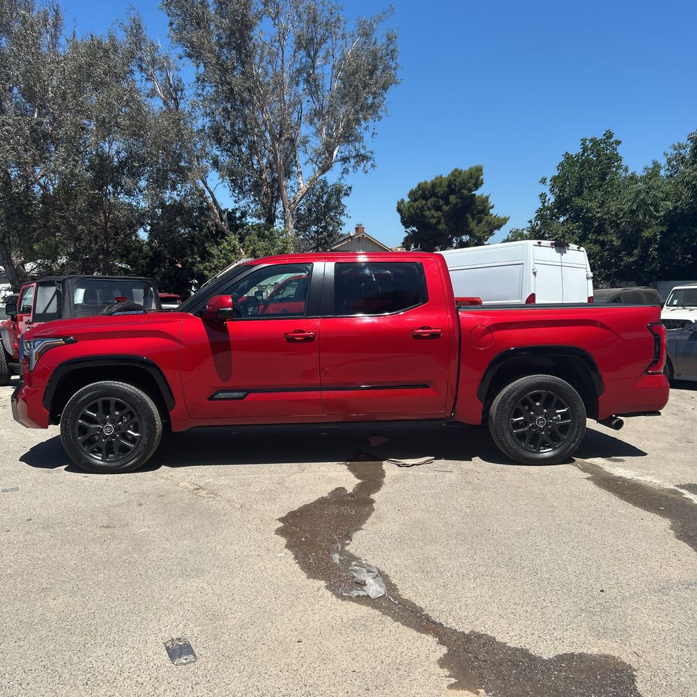 2024 Toyota Tundra Platinum HV