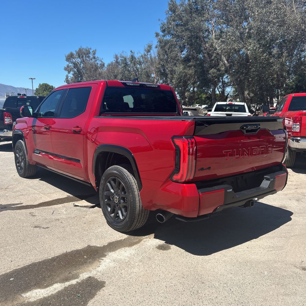 2024 Toyota Tundra Platinum HV