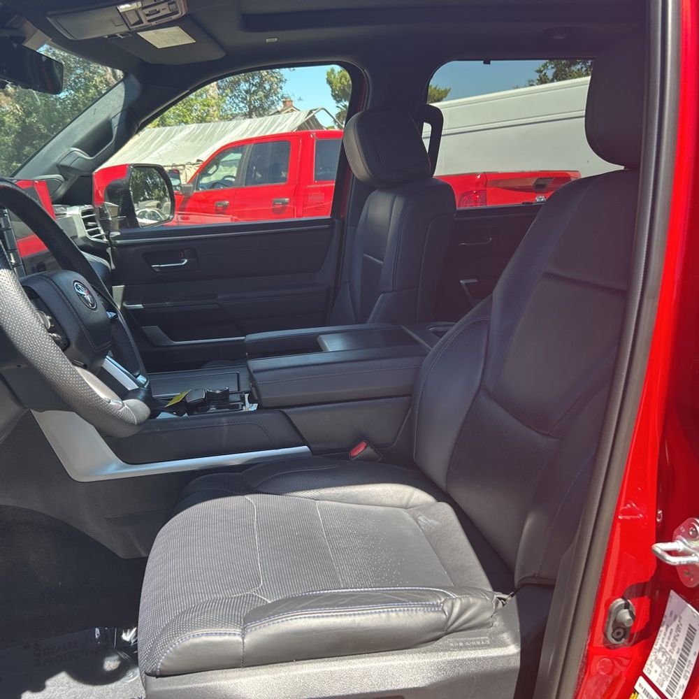 2024 Toyota Tundra Platinum HV