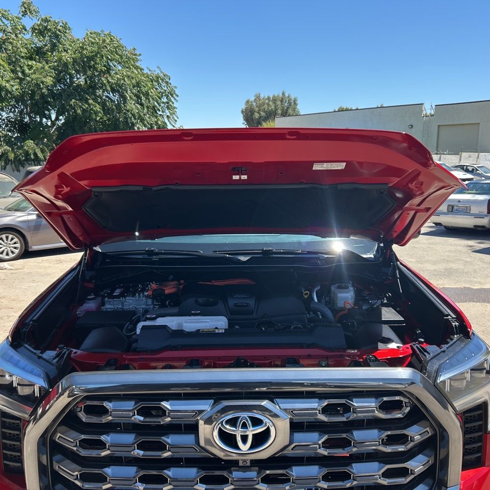 2024 Toyota Tundra Platinum HV