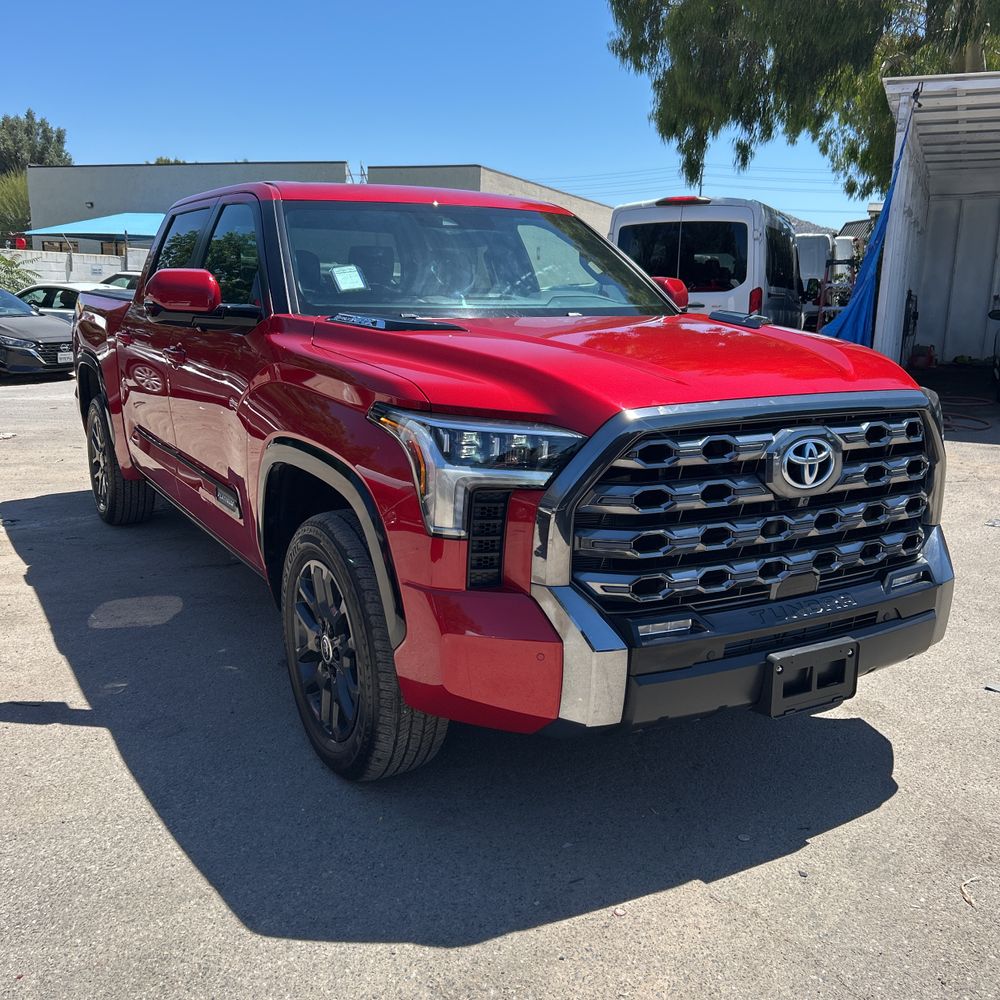 2024 Toyota Tundra Platinum HV
