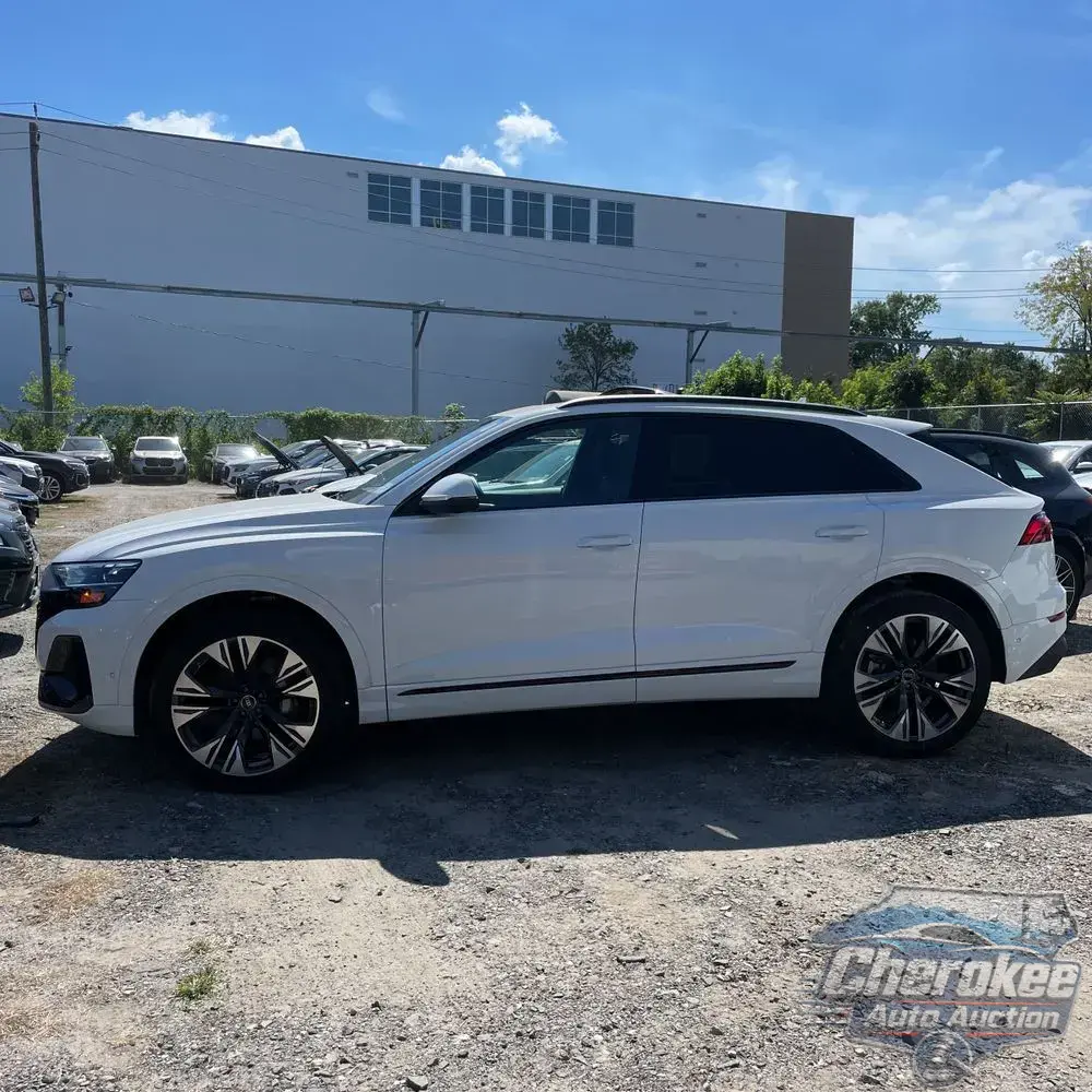 2025 Audi Q8 Premium 55
