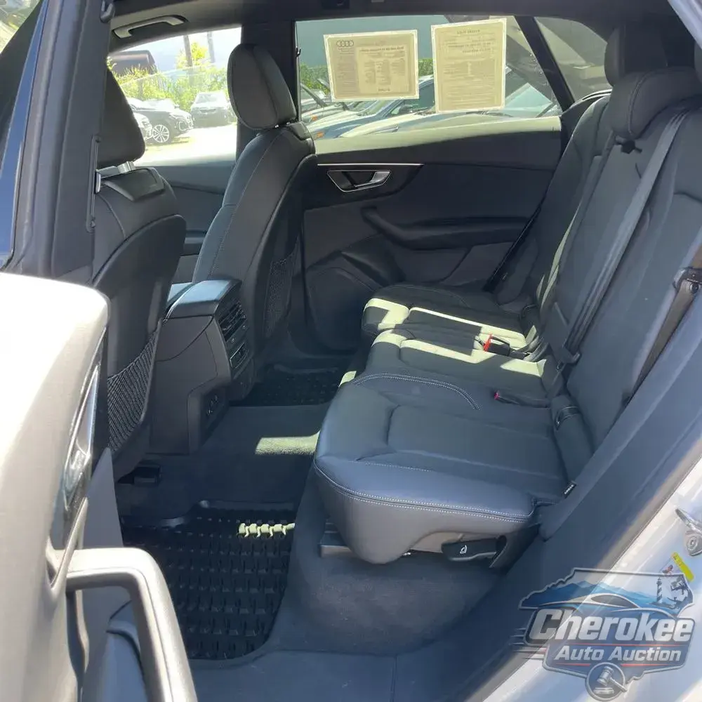 2025 Audi Q8 Premium 55