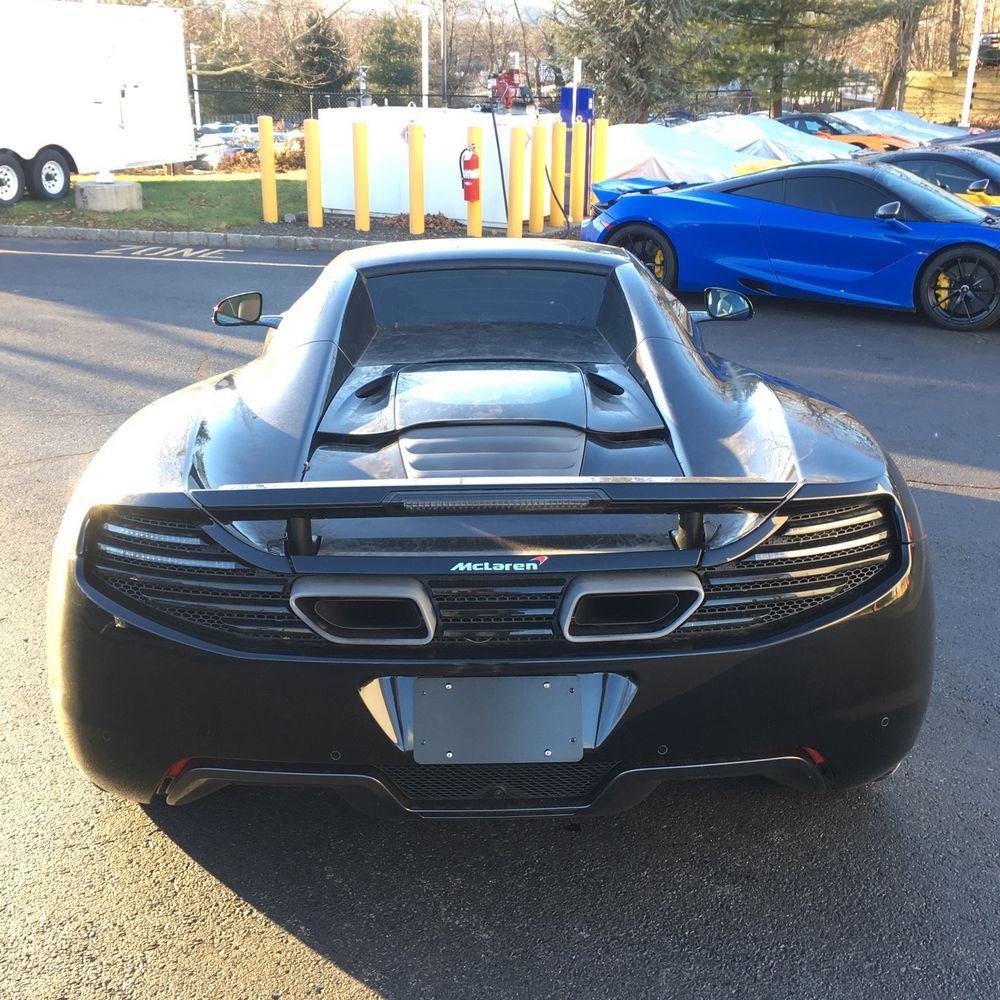 2013 McLaren MP4-12C Base