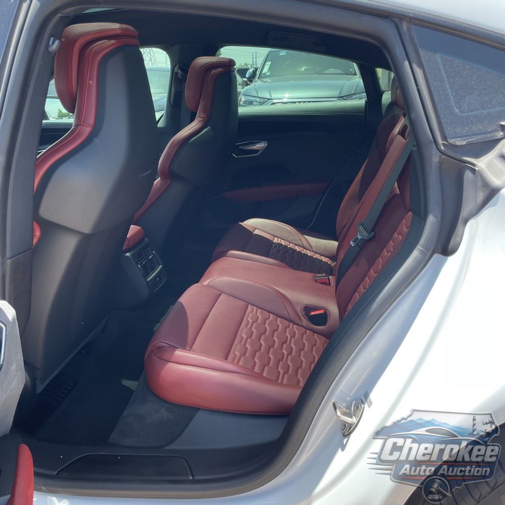 2022 Audi e-tron GT Premium Plus