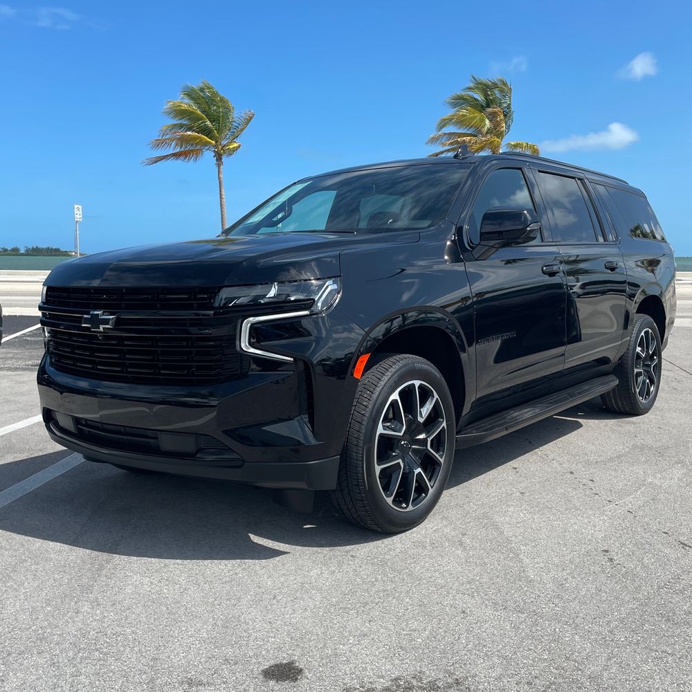 2023 Chevrolet Suburban RST
