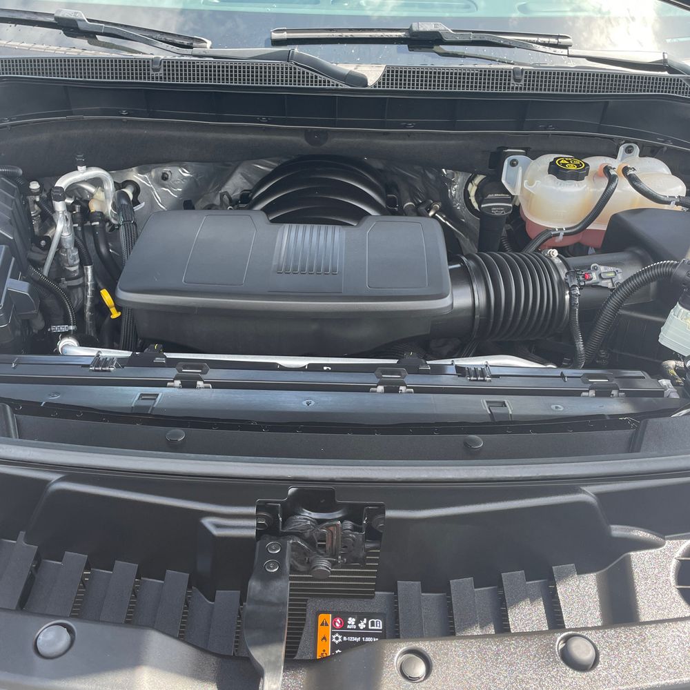 2023 Chevrolet Suburban RST