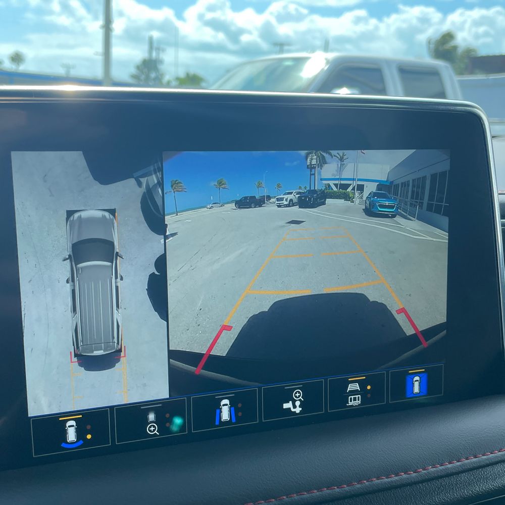 2023 Chevrolet Suburban RST