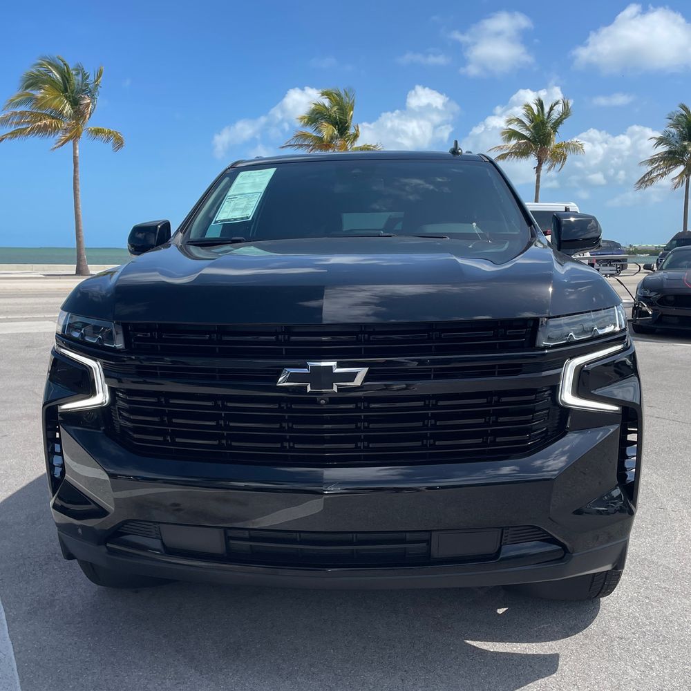 2023 Chevrolet Suburban RST