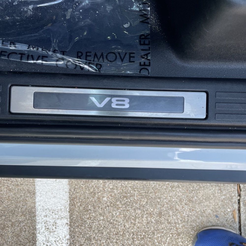 2023 Land Rover Defender 110 V8